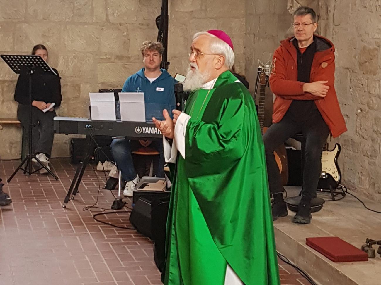 Bischof im Gottesdienst